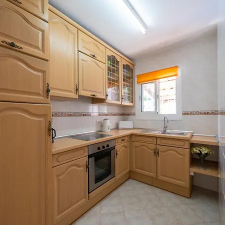 Villa Well-appointed In L Escala