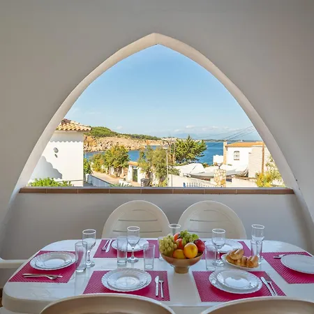 Well-appointed In L Escala